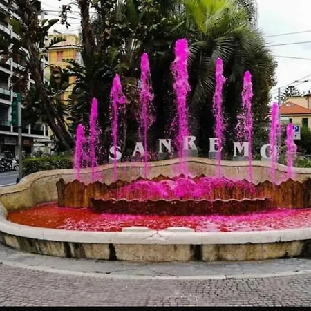 Trilocale Piazza Colombo Διαμέρισμα