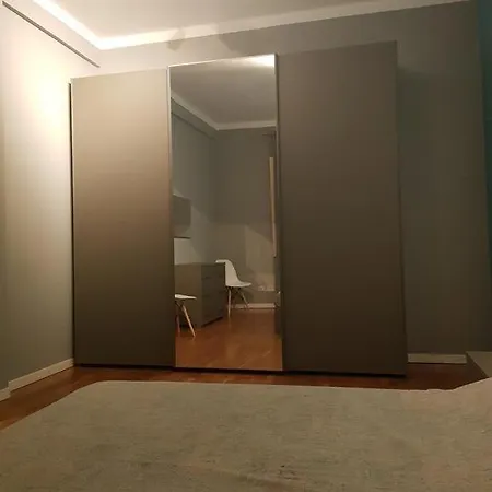 Apartamento Trilocale Piazza Colombo